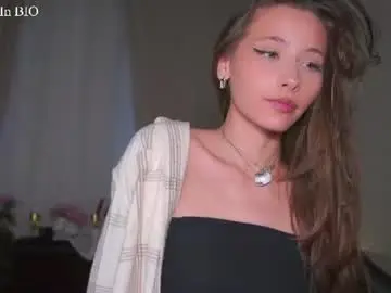 Chaturbate Adult Video Chat of falinecrosthwaite