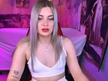 Chaturbate Watch Live Sex Cams of hyileyclark