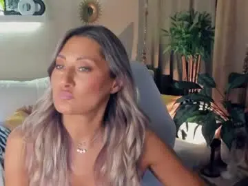 Chaturbate Free Porn Cam of sarahholly
