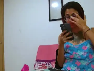 Chaturbate Watch Live Sex Cams of emily_loperaa