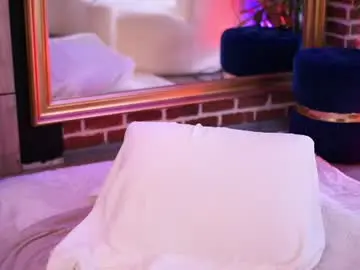 Chaturbate Best live sex cam show of amiraaluxe