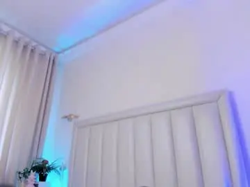 Chaturbate Live Sex Cam of li_baby