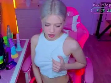 Chaturbate Live Sex Cam of wendylovelylovew