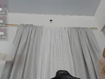 Chaturbate Best live sex cam show of alexa_foxx27