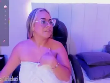 Chaturbate Live Porn of mhonikbelucci