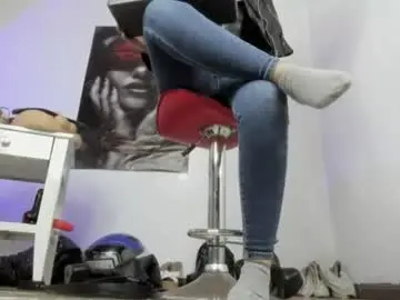 Chaturbate Live Sex Cam of sarah_mistress_