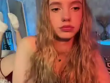 Chaturbate Live Sex Cam of itsevedarkside_