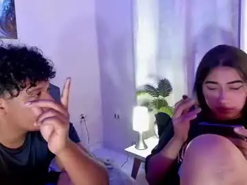 Chaturbate Live Sex Cam of desireduo_tgn