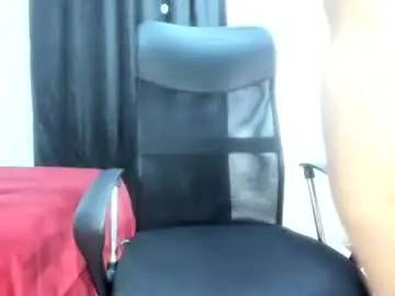Chaturbate Live Sex Cam of electradevis2