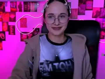Chaturbate Nude Webcam of mona_cloud