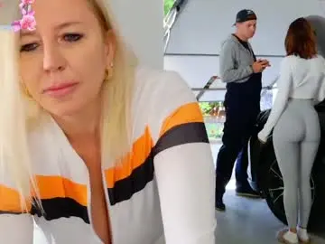 Chaturbate Live Porn of tunderose