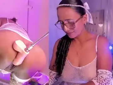 Chaturbate Live Sex Cam of victorianoir_