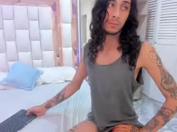 Chaturbate Live Sex of goldentemptation_