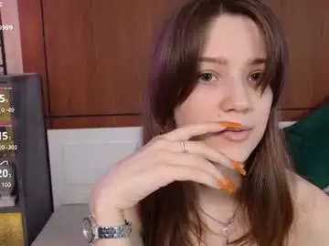 Chaturbate Live Sex Cam of sexy_me_bb
