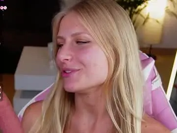 Chaturbate Live Sex Cam of crystal_blond