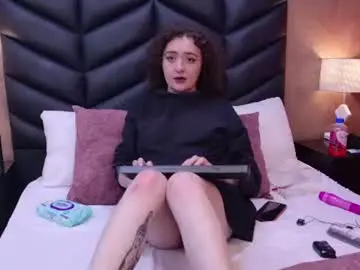 Chaturbate Live Sex Cam of daphnevelvet