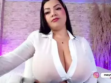 Chaturbate Live Sex Cam of neytiri_moon