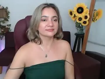 Chaturbate Live Sex Cam of rebeca_milf