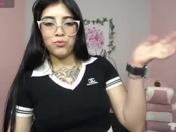 Chaturbate Watch Live Sex Cams of adri_gomez_1