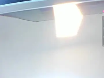 Chaturbate Live Sex Cam of ashlye_white