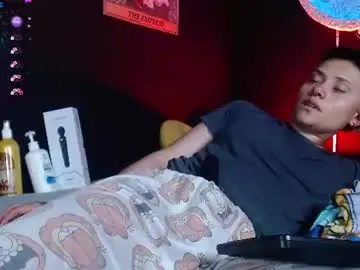 Chaturbate Live Sex Cam of nikky_tomboy444