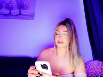 Chaturbate Best live sex cam show of abella_soleill
