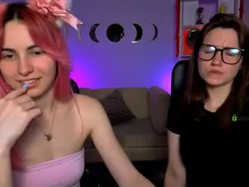 Chaturbate Live Sex Cam of lissa_veils
