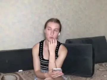 Chaturbate Best live sex cam show of emilystechuchak