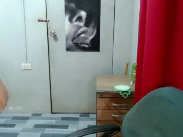 Chaturbate Live Sex Cam of karina_slutx69
