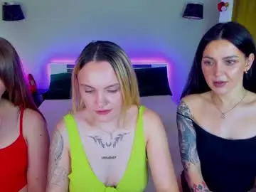 Chaturbate Live Sex Cam of ashley_crashly