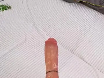 Chaturbate Live Sex Cam of thunder_suck