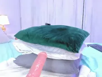 Chaturbate Live Sex Cam of megan_rous2
