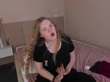 Chaturbate Free Live Porn of rina_babyyy