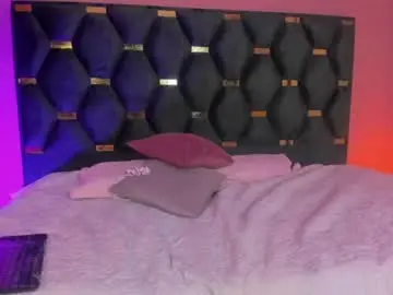 Chaturbate Live Sex Cam of velvet_dreams_