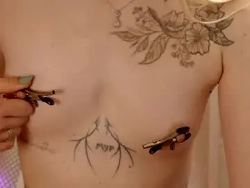 Chaturbate Free Porn Cam of ho1yh01e