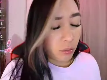 Chaturbate Live Sex Cam of leahtemptation