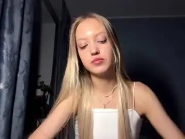 Chaturbate Live Sex Cam of evelinegallucci