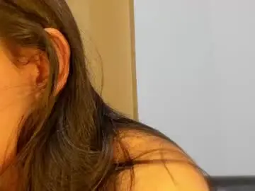 Chaturbate Live Sex Cam of emilysex_118
