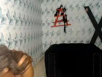 Chaturbate Live Sex Cam of raven_lizzy