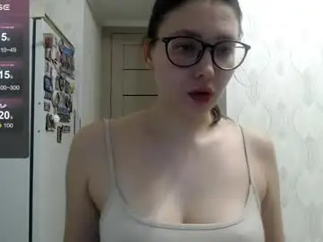 Chaturbate Live Sex Cam of genev__ievee