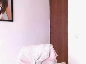 Chaturbate Live Sex Cam of _kerryleen