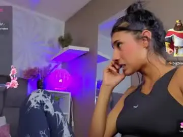 Chaturbate Live Porn of perlaa_moon_