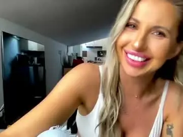 Chaturbate Live Sex of amyroberta92