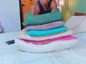Chaturbate Watch Live Sex Cams of curvyebonyy_