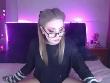 Chaturbate Watch Live Sex Cams of shysweetrish
