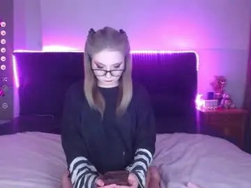 Chaturbate Adult Video Chat of shysweetrish