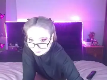 Chaturbate Live Sex Cam of shysweetrish