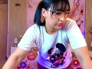 Chaturbate Live Sex Cam of ivyshine7
