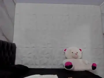 Chaturbate Free Live Porn of rosalia_04