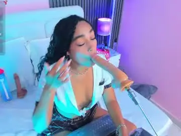 Chaturbate Free Porn Cam of clawdeen__wolf